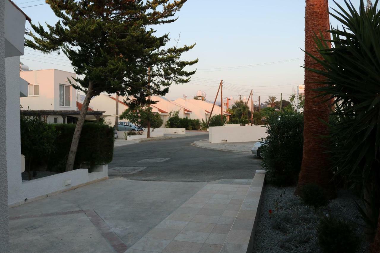 Yulya Villa By Taimoura Paphos Eksteriør bilde