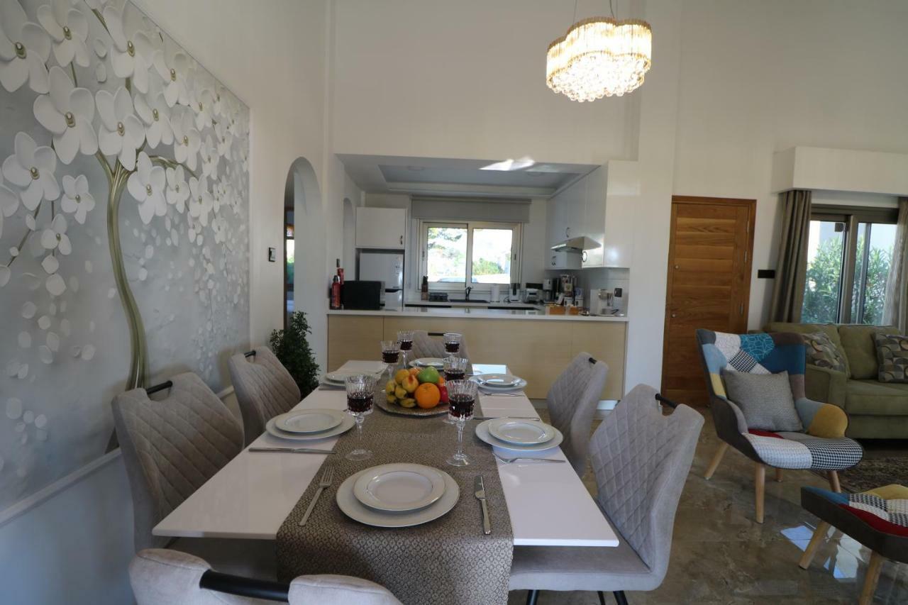 Yulya Villa By Taimoura Paphos Eksteriør bilde
