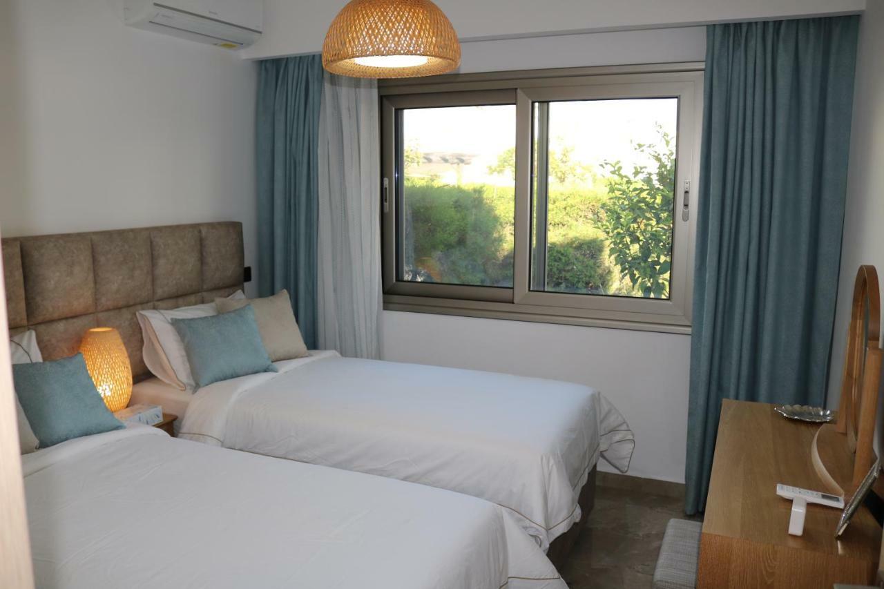Yulya Villa By Taimoura Paphos Eksteriør bilde