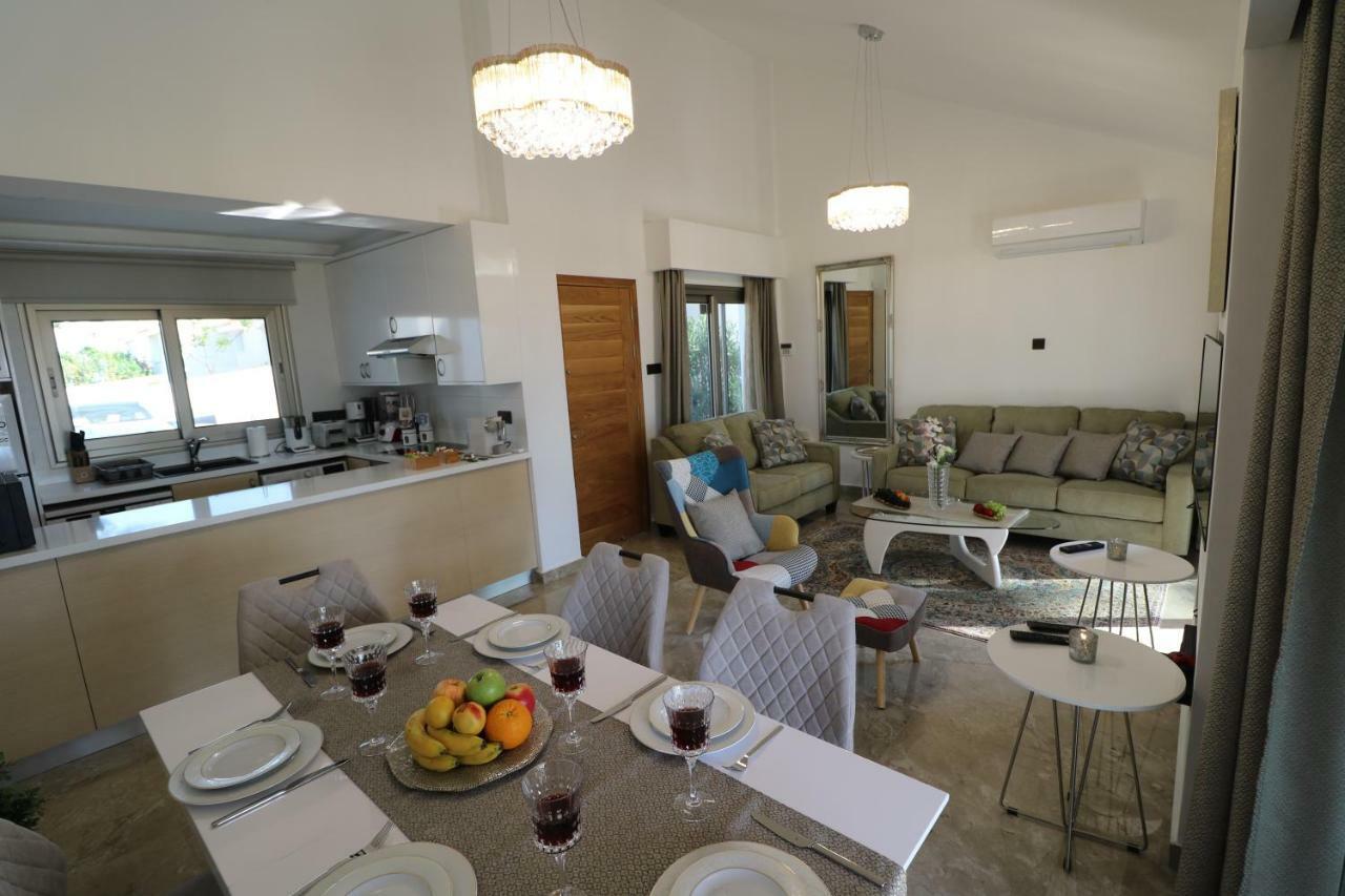 Yulya Villa By Taimoura Paphos Eksteriør bilde
