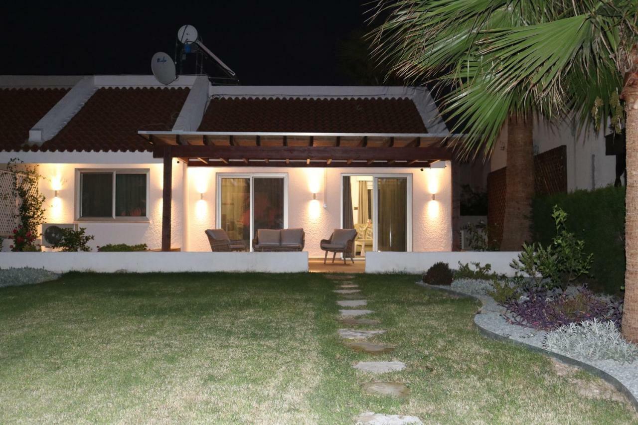 Yulya Villa By Taimoura Paphos Eksteriør bilde