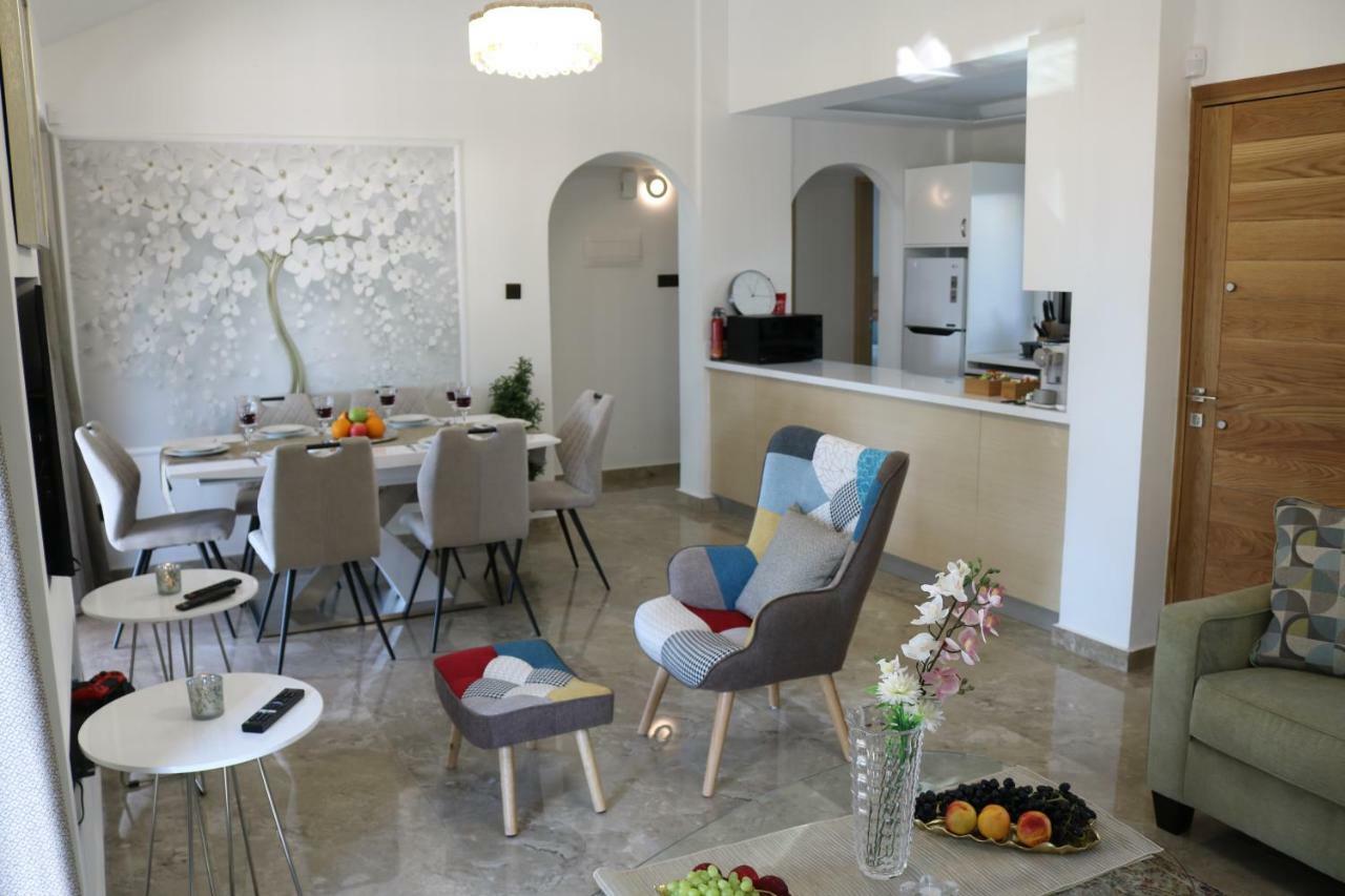 Yulya Villa By Taimoura Paphos Eksteriør bilde